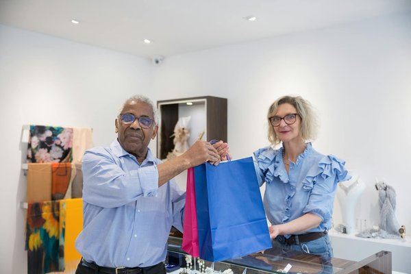 Descubre la Moda que Empodera a la Mujer Moderna